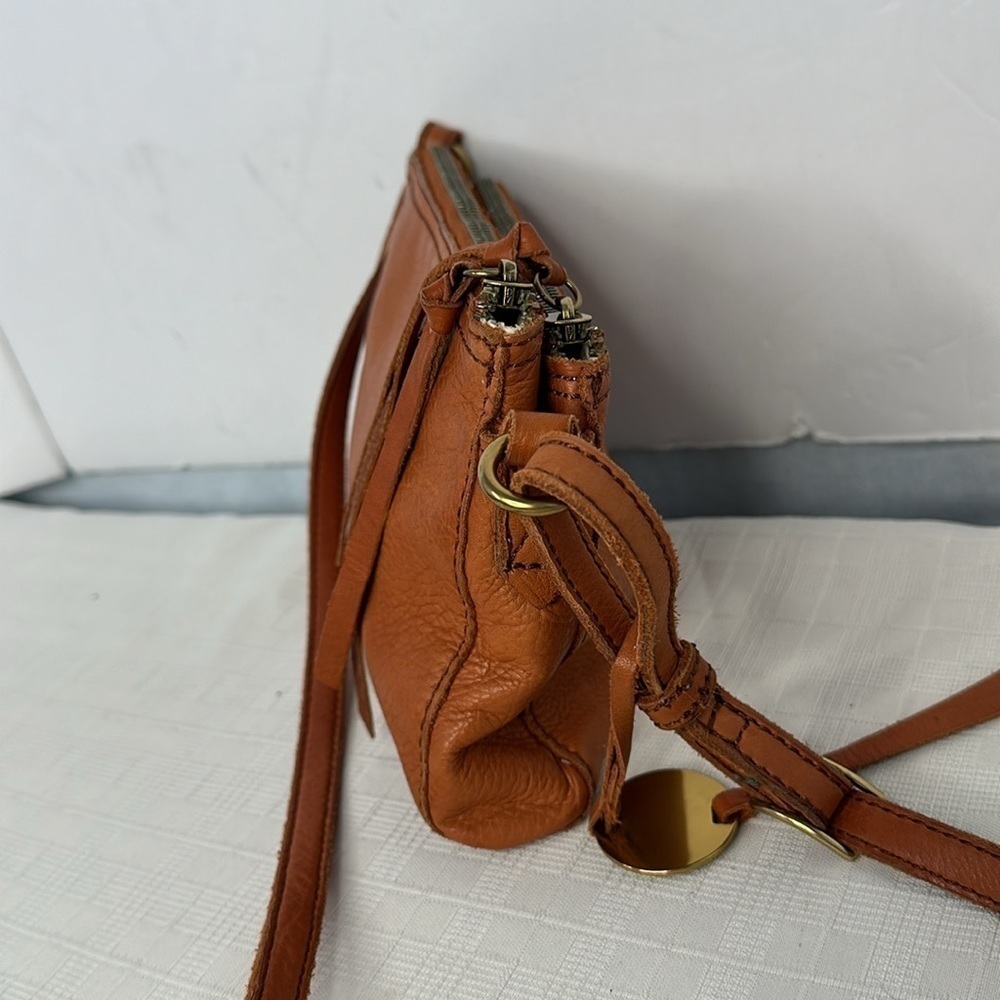 Margot Jules Double Pocket Crossbody Bag In Whiskey - Picture 4 of 11